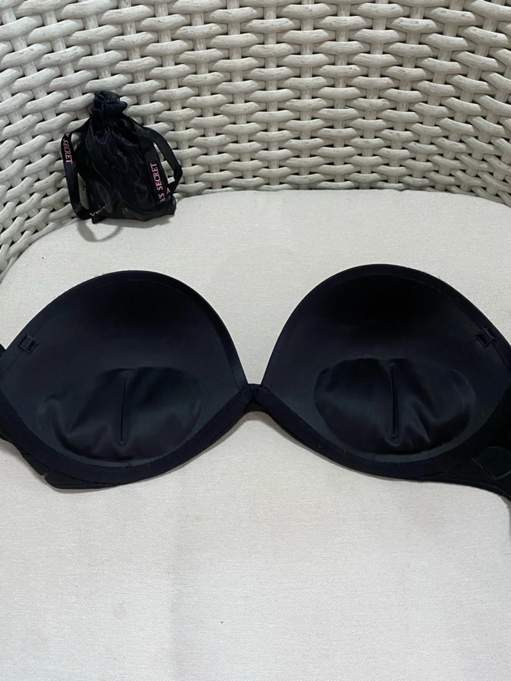 VS Black Very Sexy Multi Way Push-Up Bra - Convertible Strapless with Straps 34C